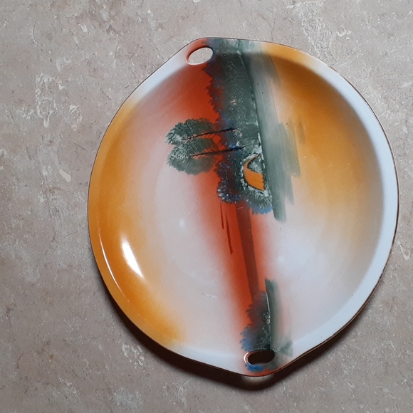 Chikaramachi Porcelain Hand Painted Handled Plate, Fair Condition - Picture 8 of 8